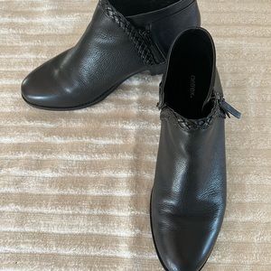 Aetrex Black Leather NEW Ankle Bootie Womens